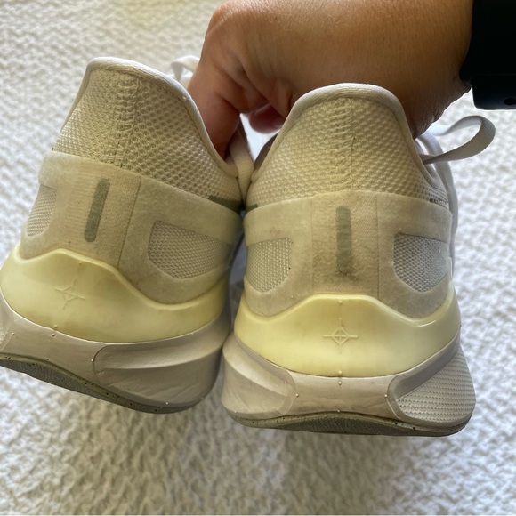 Nike Structure 25 Road Running Shoes White Metallic Silver Size 9 Women's - Picture 8 of 15